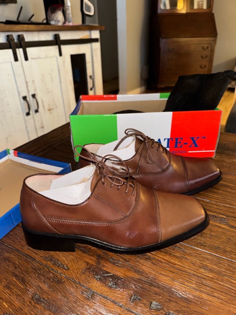 Classic Men’s Brown Leather Cap-Toe Dress Shoes